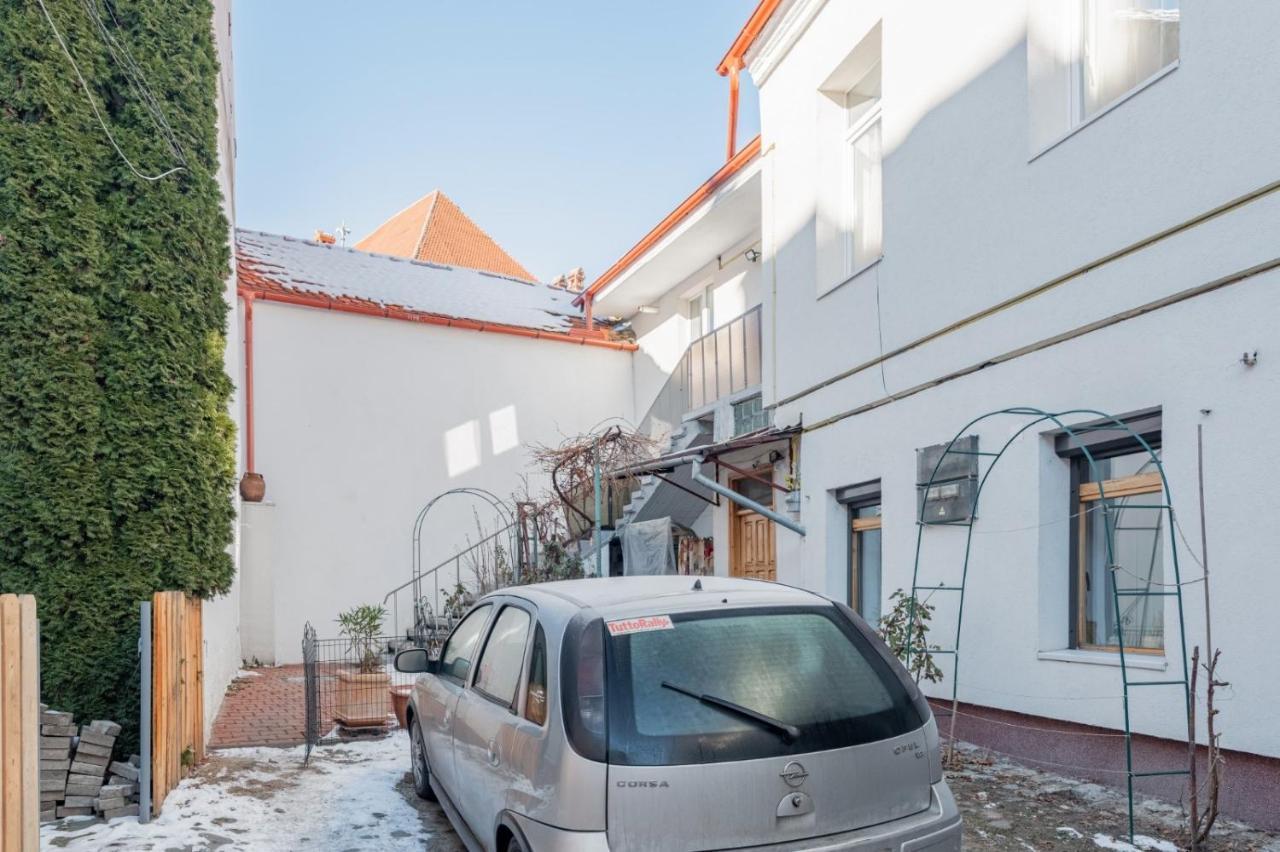 Brasov Centrul Vechi - 67Sqm - 2Min To Counsel Square Apartment Ngoại thất bức ảnh