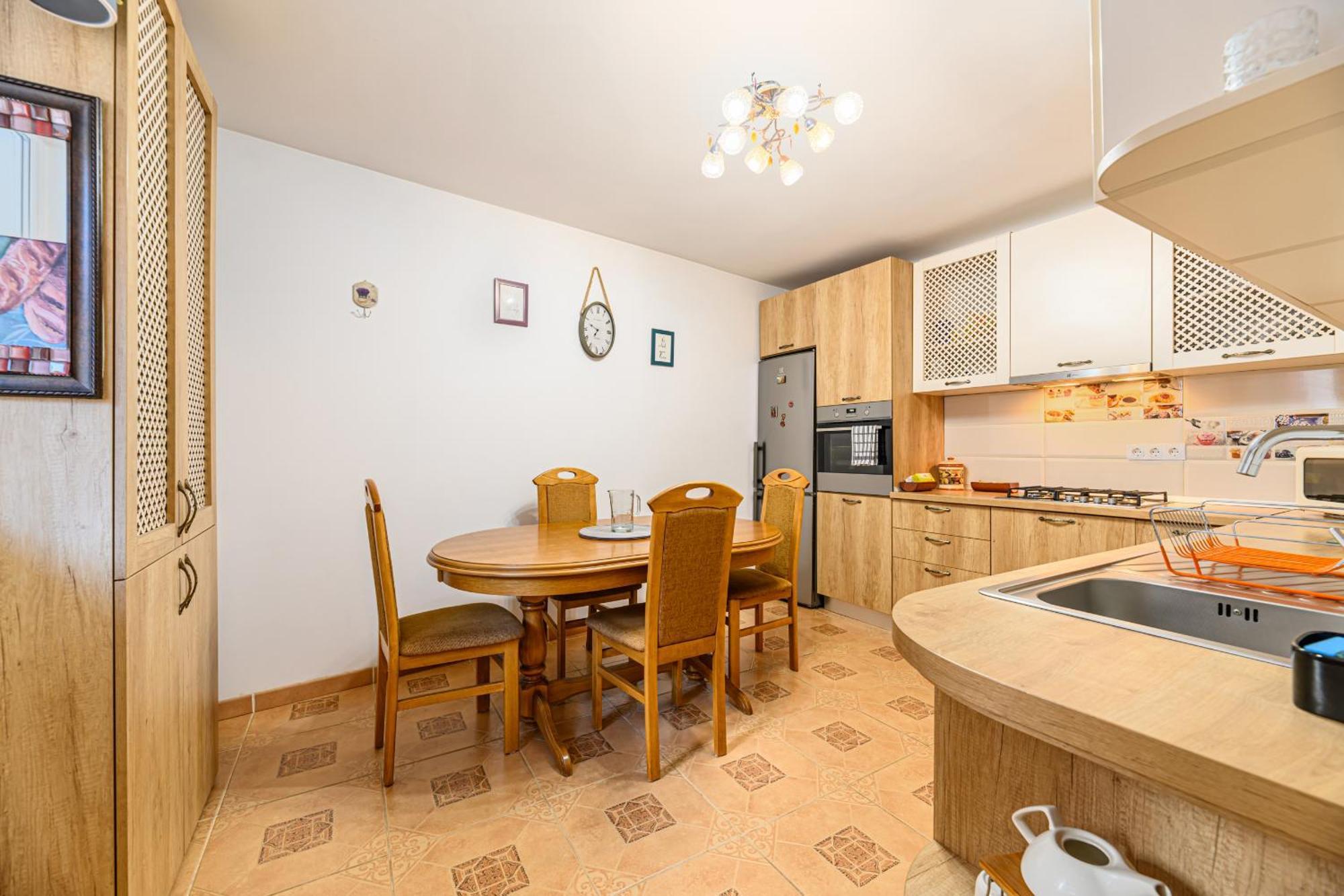 Brasov Centrul Vechi - 67Sqm - 2Min To Counsel Square Apartment Ngoại thất bức ảnh