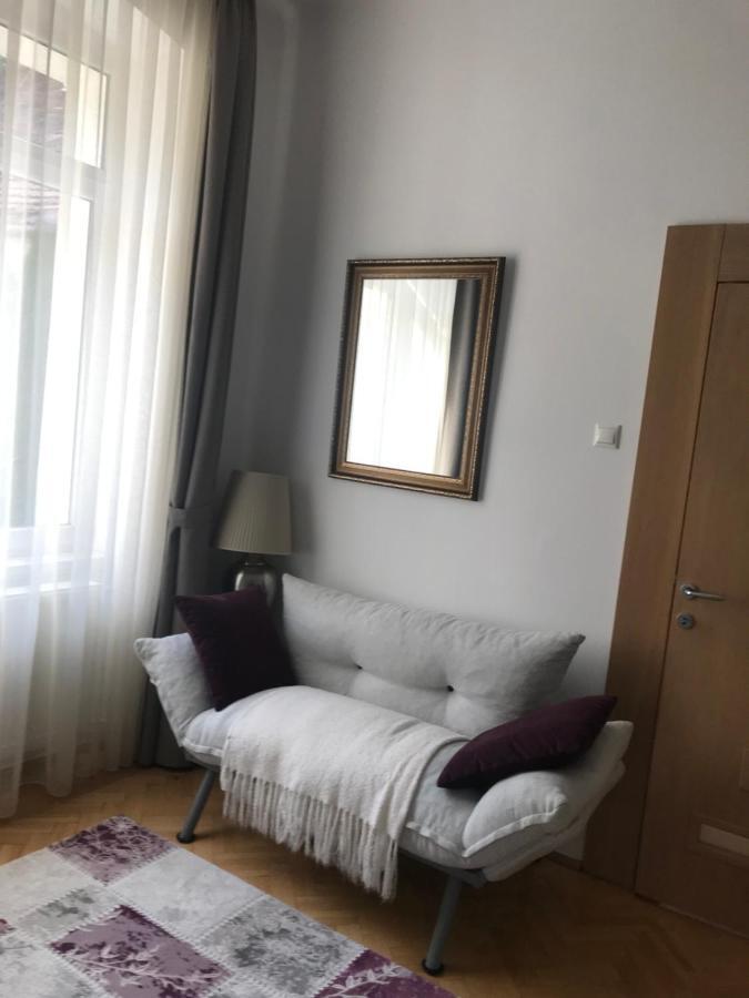Brasov Centrul Vechi - 67Sqm - 2Min To Counsel Square Apartment Ngoại thất bức ảnh