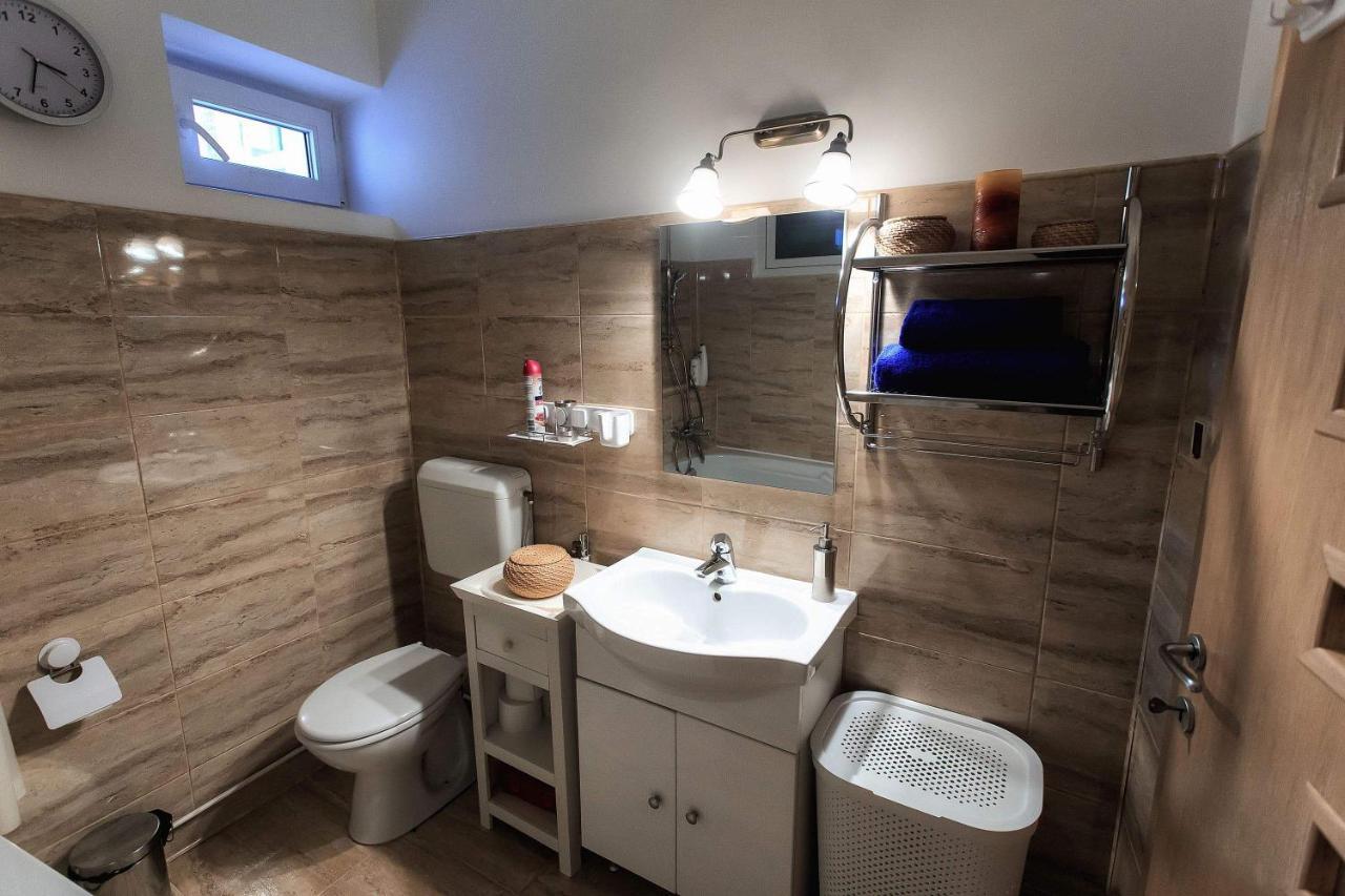 Brasov Centrul Vechi - 67Sqm - 2Min To Counsel Square Apartment Ngoại thất bức ảnh