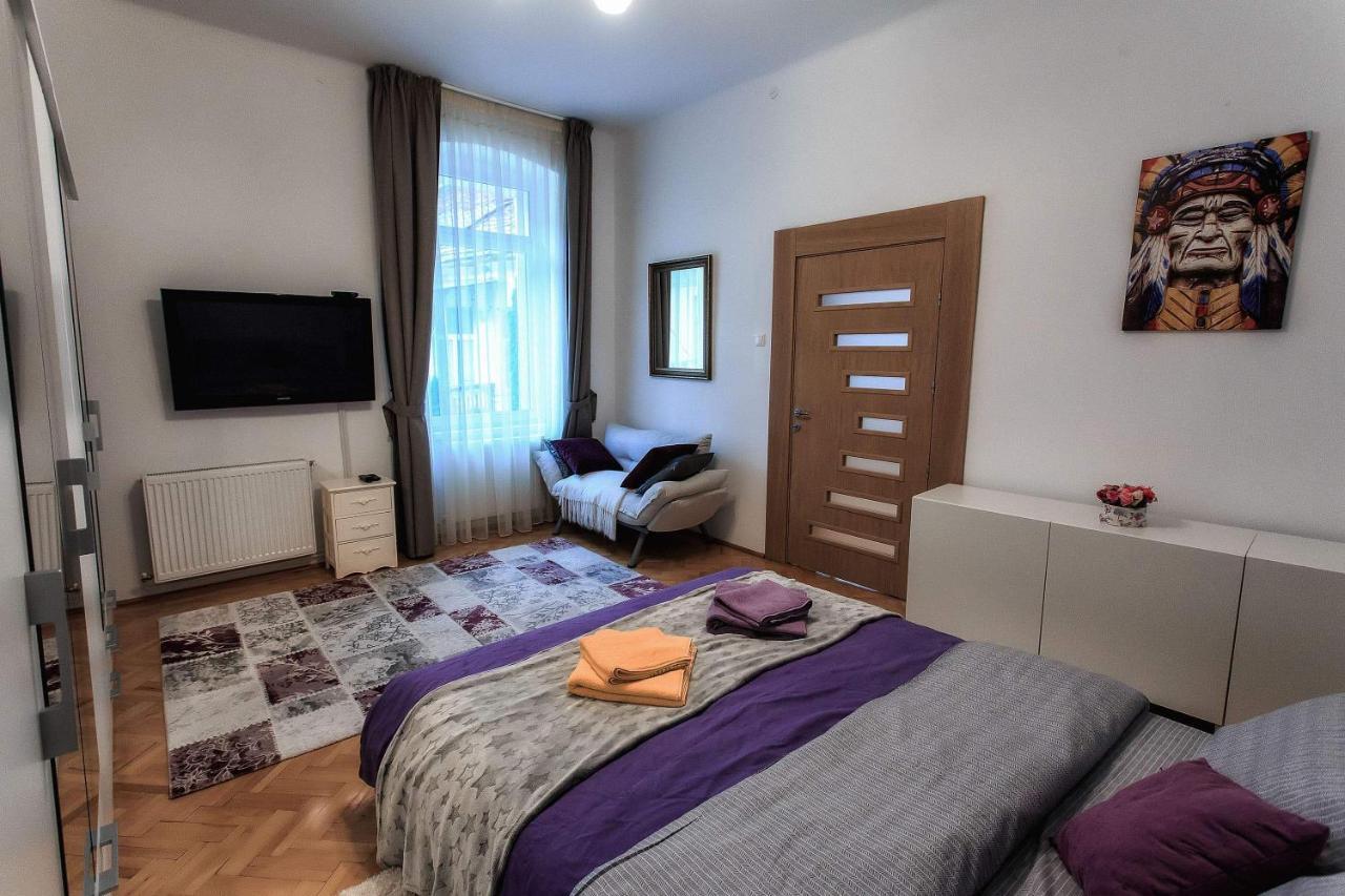 Brasov Centrul Vechi - 67Sqm - 2Min To Counsel Square Apartment Ngoại thất bức ảnh