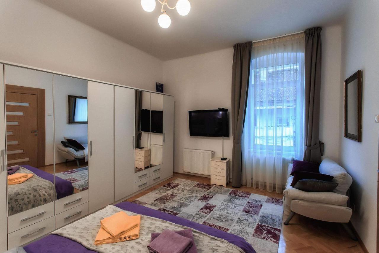 Brasov Centrul Vechi - 67Sqm - 2Min To Counsel Square Apartment Ngoại thất bức ảnh
